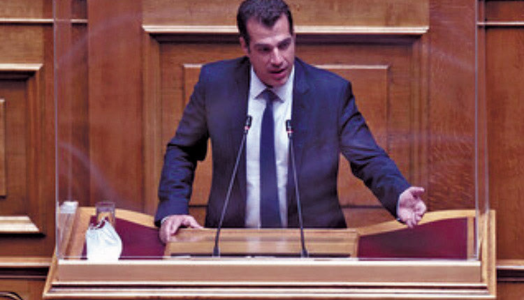 Ο υπουργός Υγείας, Θάνος Πλεύρης