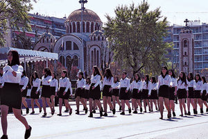 Όλες οι μαθητικές παρελάσεις θα γίνουν κανονικά και θα διαρκέσουν αυστηρά μία ώρα