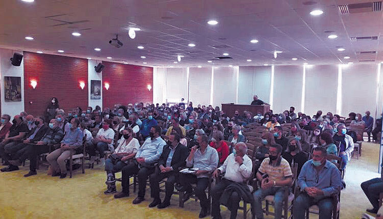 Περισσότεροι από 300 σεισμόπληκτοι συμμετείχαν στη συνέλευση1