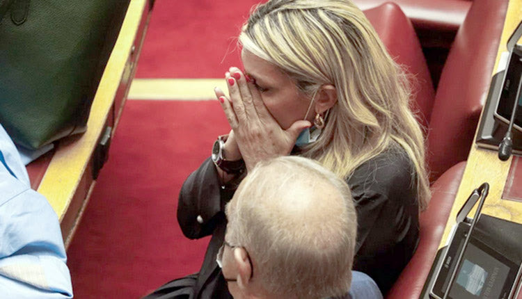 Θλίψη και σοκ χθες στη Βουλή για εκπροσώπους όλων των κομμάτων, που λύγισαν στην είδηση του θανάτου της Φώφης Γεννηματά.