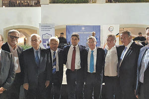 Αυγενάκης, Αρναουτάκης, δήμαρχοι της Κρήτης με τους Μπαζχ και Καπράλο