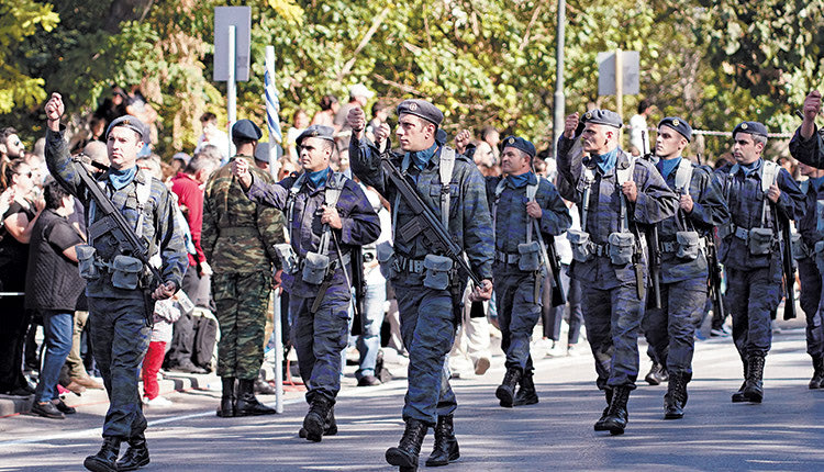 Η παρέλαση στο Ηράκλειο θα γίνει κανονικά, σύμφωνα, όμως, με συγκεκριμένα υγειονομικά πρωτόκολλα