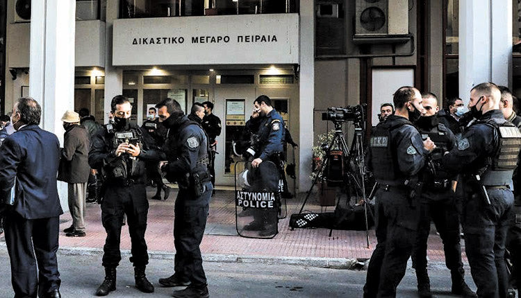 ΕΛΕΥΘΕΡΟΙ ΟΙ ΑΣΤΥΝΟΜΙΚΟΙ ΓΙΑ ΤΗΝ ΔΟΛΟΦΟΝΙΑ ΣΤΟ ΠΕΡΑΜΑ