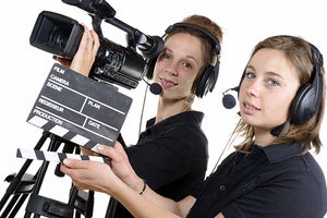 ΕΝΩΣΗ ΣΚΗΝΟΘΕΤΩΝ - ΠΑΡΑΓΩΓΩΝ ΕΛΛΗΝΙΚΟΥ ΚΙΝΗΜΑΤΟΓΡΑΦΟΥ Δωρεάν online κινηματογραφικά εργαστήρια για εφήβους