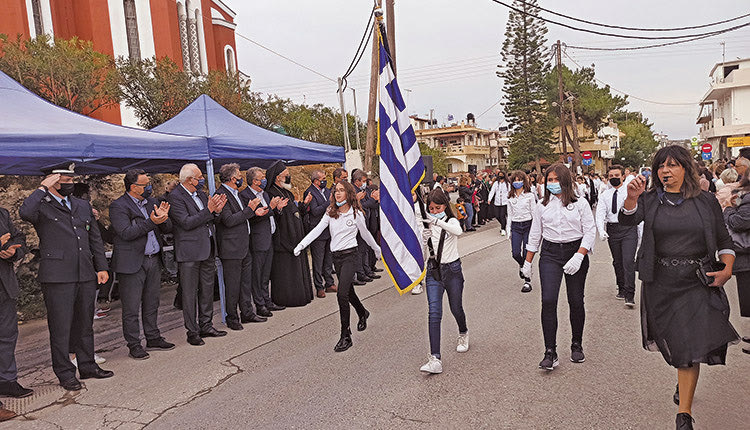 Οι εκπρόσωποι των Αρχών χειροκρότησαν τους μαθητές του Αρκαλοχωρίου