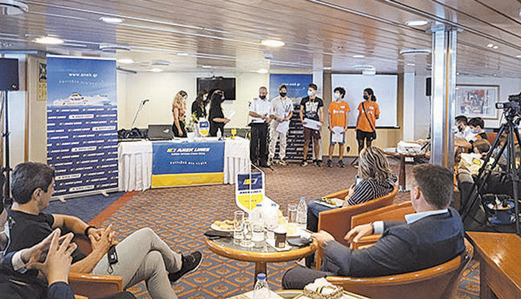 Στο “ΚΡΗΤΗ Ι” της ΑΝΕΚ LINES η βράβευση των «πρωταθλητών» της ρομποτικής