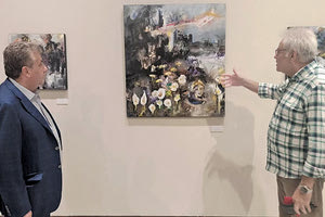 Ο κ. Αρναουτάκης στην έκθεση του Κωνσταντίνου Περάκη