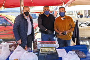 Στις λαϊκές αγορές, ο Σωκράτης Βαρδάκης