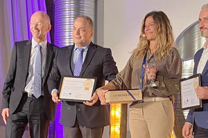 Την διάκριση για τα mini bus παρέλαβε ο αντιδήμαρχος Γιάννης Αναστασάκης