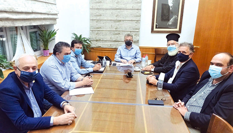 Συνάντηση για τους σεισμόπληκτους στην Περιφέρεια Κρήτης υπό την προεδρεία του περιφερειάρχη του Μητροπολίτη κκ Ανδρέα
