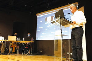 Ο Νίκος Ξυλούρης