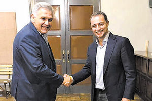 Συγχαρητήρια Σενετάκη στον Β. Καρκανάκη