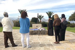 Τρισάγιο για την 64η επέτειο του θανάτου του Νίκου Καζαντζάκη από την ΔΕΦΝΚ