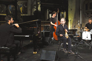  Σωκράτης Σινόπουλος Quartet