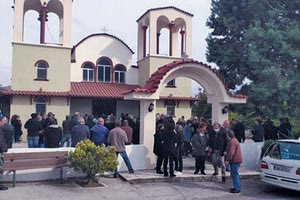 Βουβός θρήνος στην κηδεία της 48χρονης στον Αμπελούζο