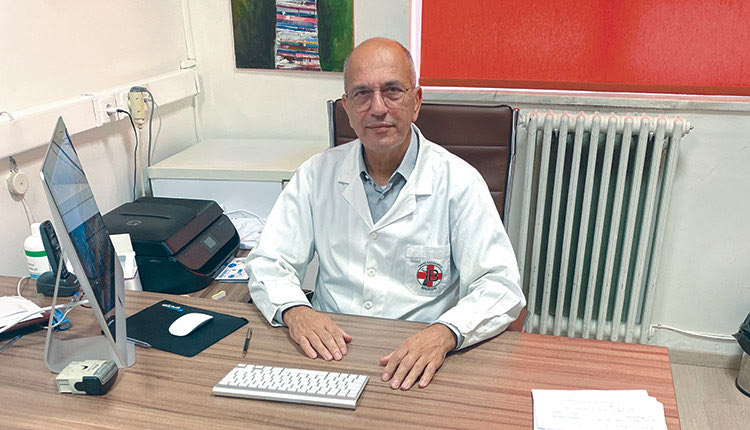 Ο διευθυντής της κλινικής κ. Μανούσος Χριστοδουλάκης