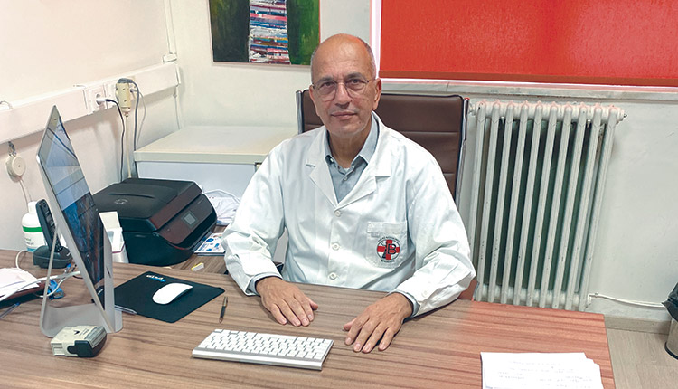 Ο διευθυντής της κλινικής κ. Μανούσος  Χριστοδουλάκης 