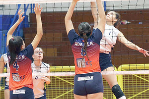 Φάση από το παιχνίδι νεανίδων ΑΘΛΕΣΗ - Πήγασος