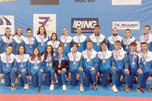 Η εθνική ομάδα με τα μετάλλιά της