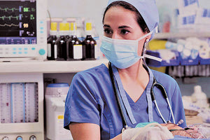 Τα δημόσια συστήματα υγείας πανευρωπαϊκά έριξαν το βάρος στον κοροναϊό και έμειναν οι άλλες ασθένειες και τα περιστατικά που θεωρούνται μη επείγοντα