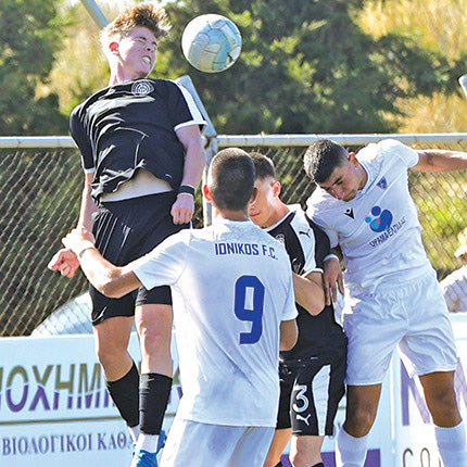 Φάση απο το συναρπαστικό 3-3 του ΟΦΗ με τον Ιωνικό για την κατηγορία Κ17