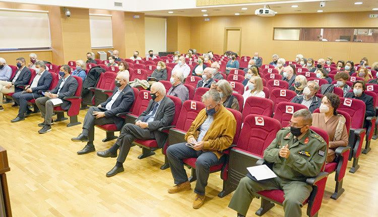 ΣΗΜΑΝΤΙΚΗ ΗΜΕΡΙΔΑ ΑΠΟ ΤΟΝ ΔΗΜΟ ΗΡΑΚΛΕΙΟΥ Οι αγώνες των Κρητών και ο λόγος των δημιουργών
