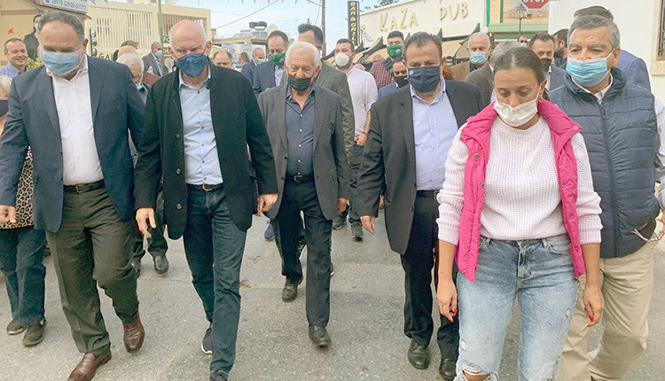 Πρώτη στάση στα Μάλια για τον Γιώργο Παπανδρέου 