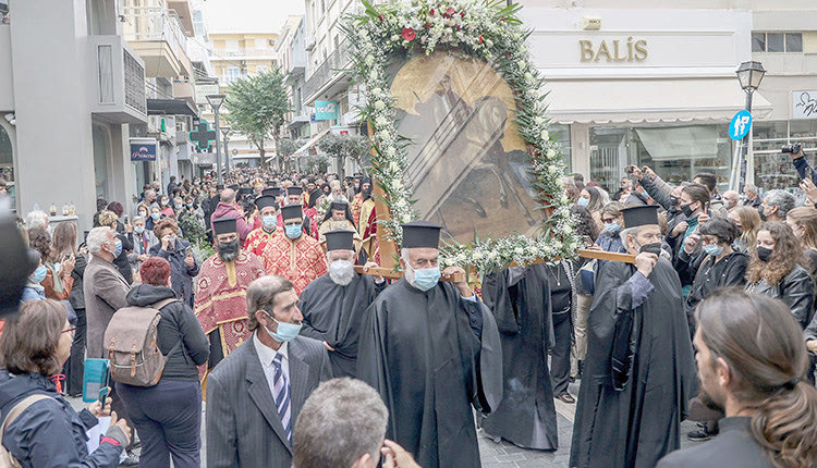 ΜΕ ΛΑΜΠΡΟΤΗΤΑ ΟΙ ΕΚΔΗΛΩΣΕΙΣ ΓΙΑ ΤΟΝ ΑΓ. ΜΗΝΑ Τον Καβαλάρη του τίμησε χθες το Ηράκλειο