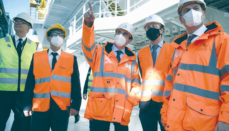 Από αριστερά διακρίνονται οι: Przemyslaw Max Kopczynski-Κυβερνητης Aurora, Weng Lin- CEO ΟΛΠ, Κώστας Σκρέκας-Υπουργός Περιβάλλοντος και Ενέργειας, Sylvain Cabalery-Nexans, Interconnection, Μάνος Μανουσάκης-Πρόεδρος & CEO ΑΔΜΗΕ