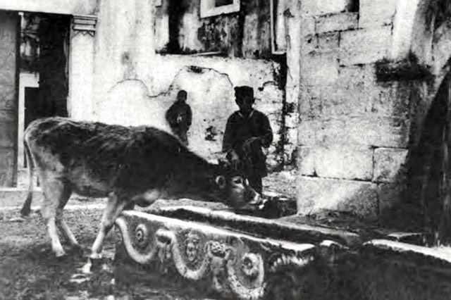 ΦΩΤΟΗΜΕΡΑΣ;Μια σπάνια φωτογραφία του προηγούμενου αιώνα από τους Αγίους Δέκα.