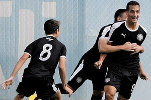 Ο Σωμαράκης πανηγυρίζει το γκολ που πέτυχε κόντρα στον Παναθηναϊκό