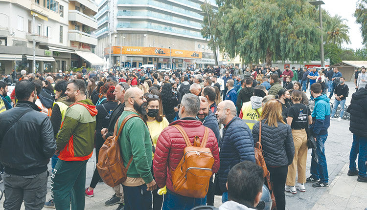 Πλήθος κόσμου στις κινητοποιήσεις. 