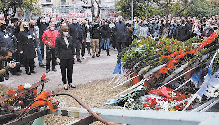 Η ΠτΔ κατέθεσε στεφάνι