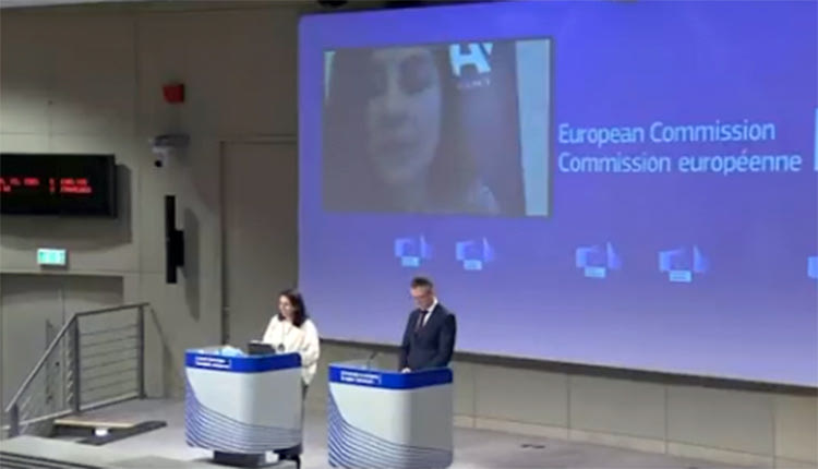 Δημοσιογράφος του τουρκικού πρακτορείου αποπειράθηκε να ρωτήσει για το θέμα της «επίθεσης στην Ολλανδή δημοσιογράφο στην Ελλάδα» στο briefing της Κομισιόν.