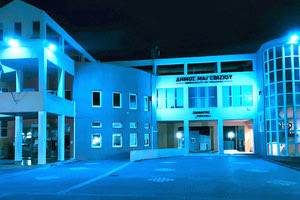 Στα μπλε φωτίστηκε το Δημαρχείο Μαλεβιζίου με αφορμή την Παγκόσμια Ημέρα για τα Δικαιώματα του Παιδιού.