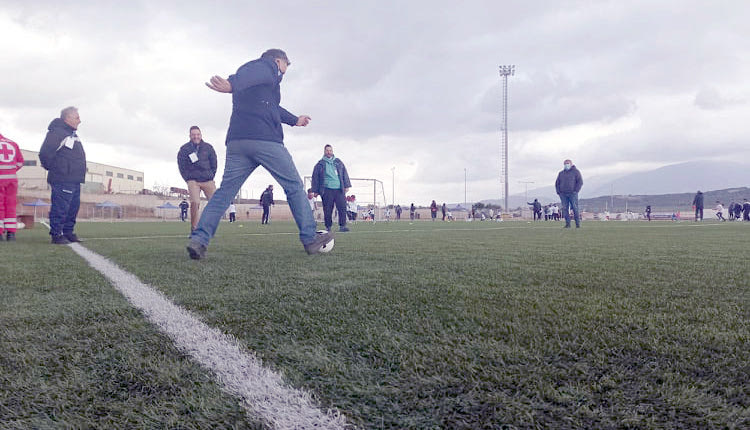 Ο δήμαρχος κ. Φραγκάκης δείχνει το ταλέντο του