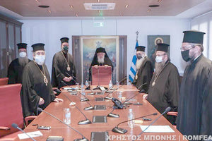 Εκκλησία: Πιστεύει στα rapid test, αλλά αδυνατεί να τα ελέγξει