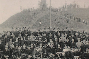 ΦΩΤΟΗΜΕΡΑΣ: Μια φωτογραφία από τα συμμαχικά στρατεύματα που βρισκόταν στην Κρήτη στις αρχές του εικοστού αιώνα.