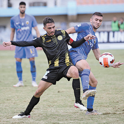 Τραυματίστηκε και έγινε αλλαγή ο Μπουτσάκης