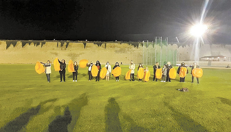 Τα πορτοκαλί φαναράκια Για την Παγκόσμια Ημέρα για την Εξάλειψη της Βίας κατά των Γυναικών