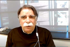 «Θεωρώ εξαιρετικά απίθανο να εμφανιστεί ιός που δεν το πιάνει το εμβόλιο» είπε ο κ. Βατόπουλος