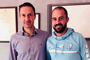 Ο Αρώνης με τον γιατρό κ. Τσακωτό