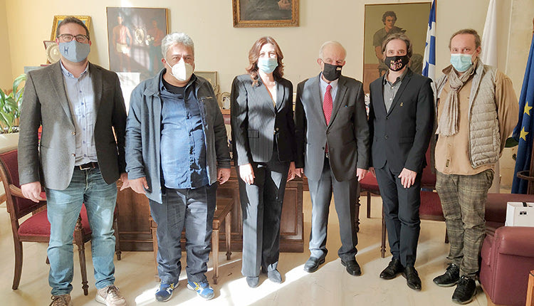 Συνάντηση με τον Επιμελητή Αρχαιοτήτων του μουσείου της πόλης Τάμπα της Φλόριντα των ΗΠΑ είχε ο Δήμαρχος Ηρακλείου Βασίλης Λαμπρινός