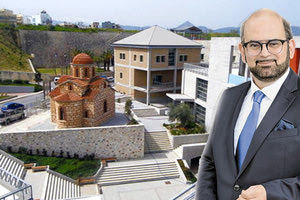 Ο αρχιμουσικός και καλλιτεχνικός διευθυντής του ΠΣΚΗ, Μύρωνας Μιχαηλίδης