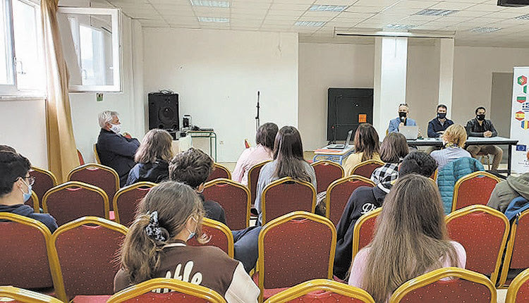 ευρωπαϊκό πρόγραμμα Erasmus+ με τίτλο: “Debating across Europe for life skills” στο οποίο συμμετέχει το Γυμνάσιο Γουβών