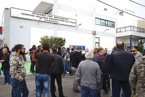 κατάληψη των γραφείων του ΟΠΕΠΕΚΕ στο Ηράκλειο από τους αγρότες της Κρήτης