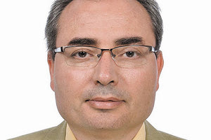 O καθηγητής Πολυτεχνείου Κρήτης Γιώργος Ατσαλάκης