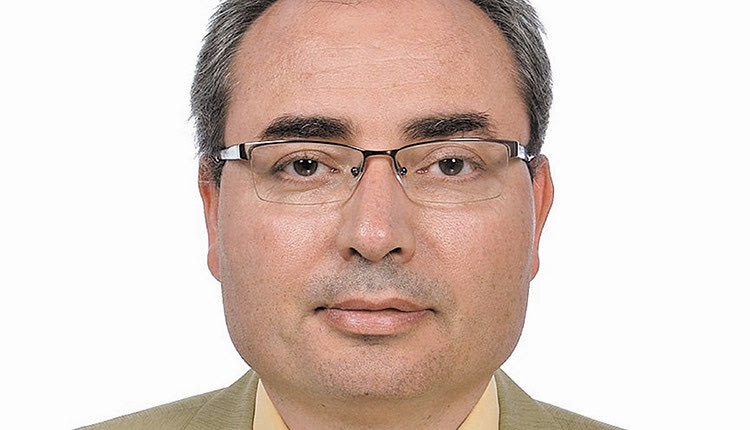 O καθηγητής Πολυτεχνείου Κρήτης Γιώργος Ατσαλάκης