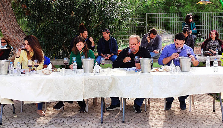 8ος Διαγωνισμός Κρασιού για ερασιτέχνες οινοποιούς, που διοργάνωσε ο Πολιτιστικός Σύλλογος Μονής