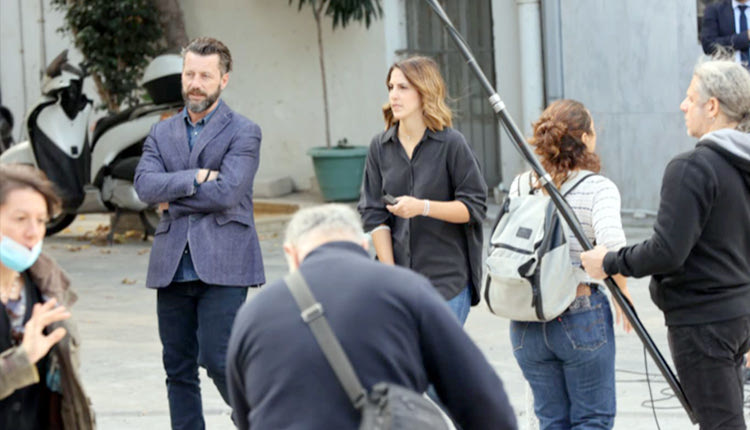 ΠΛΗΘΟΣ ΚΟΣΜΟΥ ΣΤΑ ΓΥΡΙΣΜΑΤΑ  Στο Ηράκλειο χθες πρωταγωνιστές του “Σασμού”